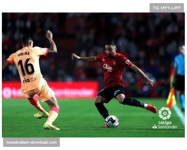 穆里奇马略卡锋线支点 头球能力成进攻武器 穆里奇马略卡锋线支点 头球能力成进攻武器